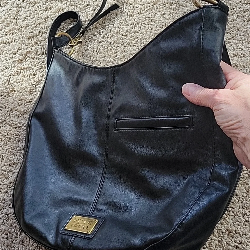 FRYE AND CO. BLACK CROSSBODY PURSE - Picture 7 of 11